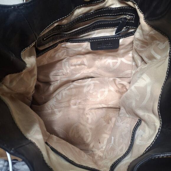 Michael Kors Astor Studded Pebbled Leather Hobo Bag – Vintage, Rare MSRP $298 - Picture 9 of 10